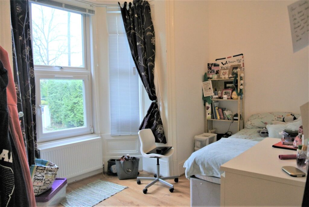 Flat 1 - Wilmslow Road - Withington - £168 PPPW