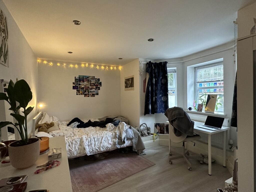 Flat 2 - Wilmslow Road - Withington - £170 PPPW
