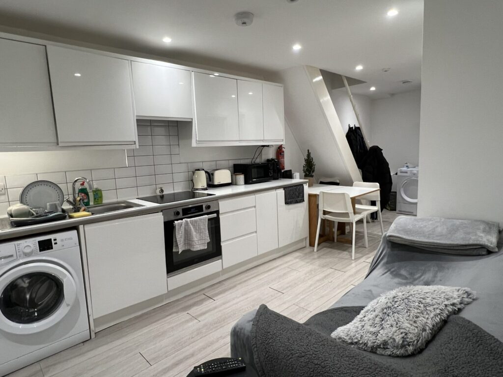 Burton Road - Withington  - £150 PPPW